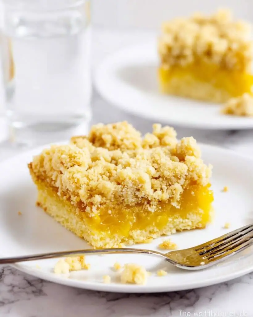Mango Oatmeal Crumble Bars Recipe