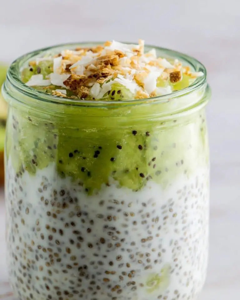 Kiwi Pudding with Coconut Milk and Chia Seeds Recipe