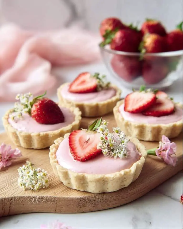 Strawberry Tartlets with Cream Cheese Filling Recipe