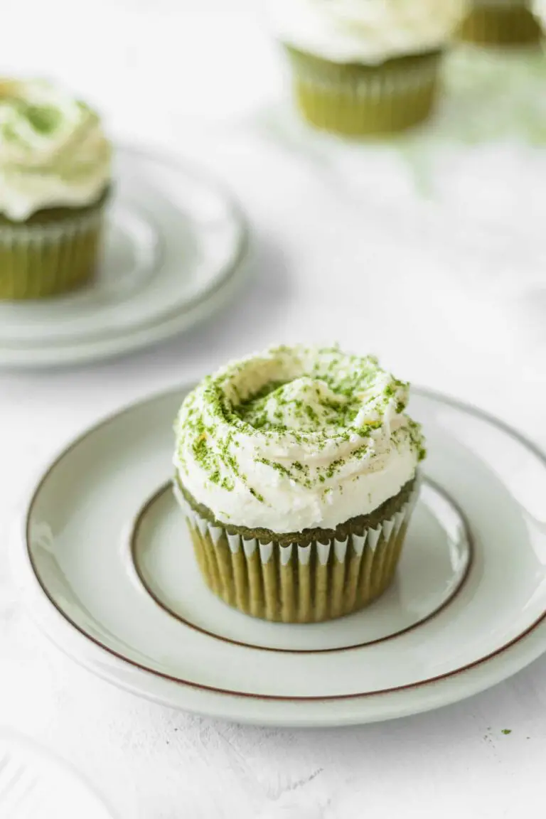 Matcha Cupcakes with White Chocolate Frosting Recipe