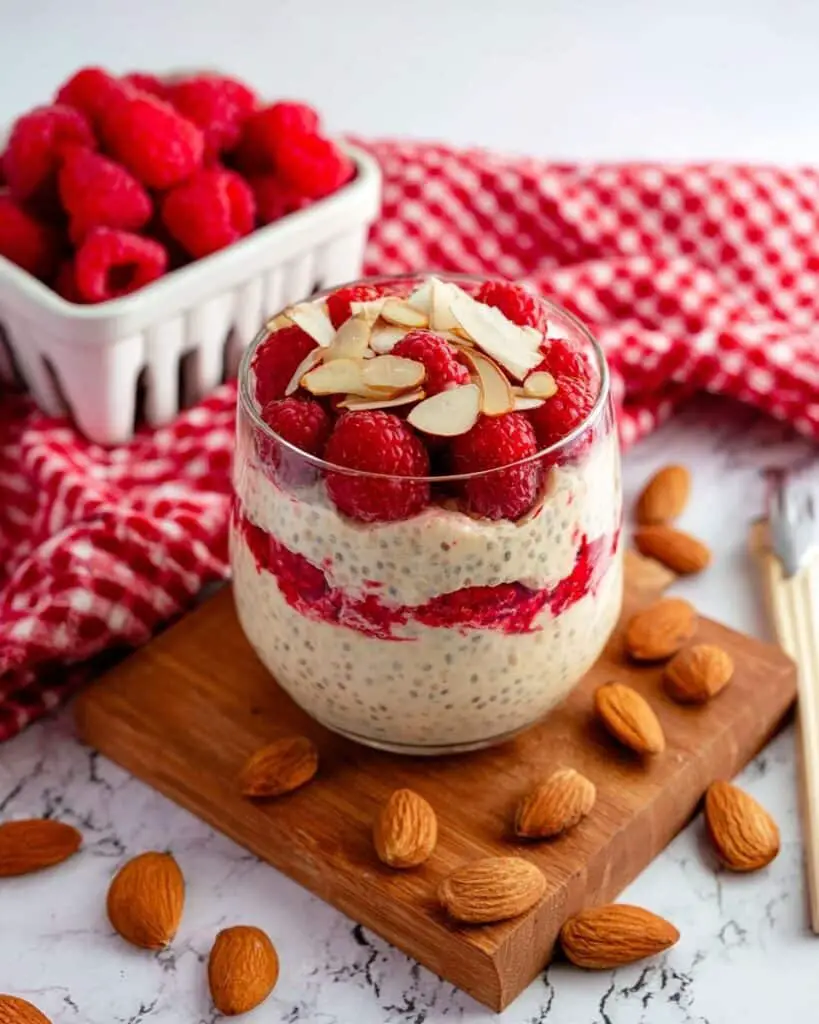 Easy Raspberry Overnight Oats with Greek Yogurt Recipe