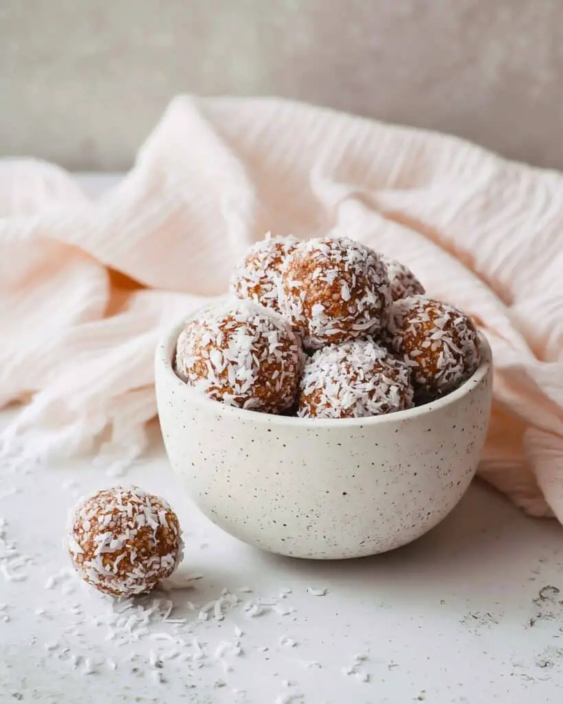Vegan Coconut Balls (Bolitas de Coco) Recipe